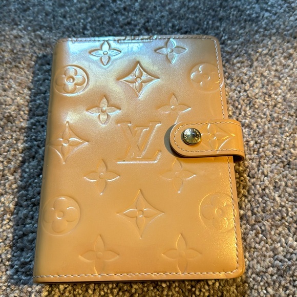 Louis Vuitton PM agenda - Picture 1 of 5